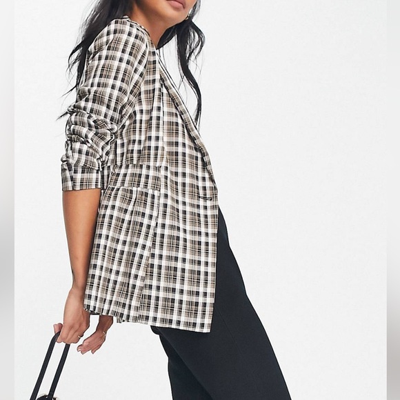 Tailored Waist Blazer in Brown Plaid - Picture 2 of 5